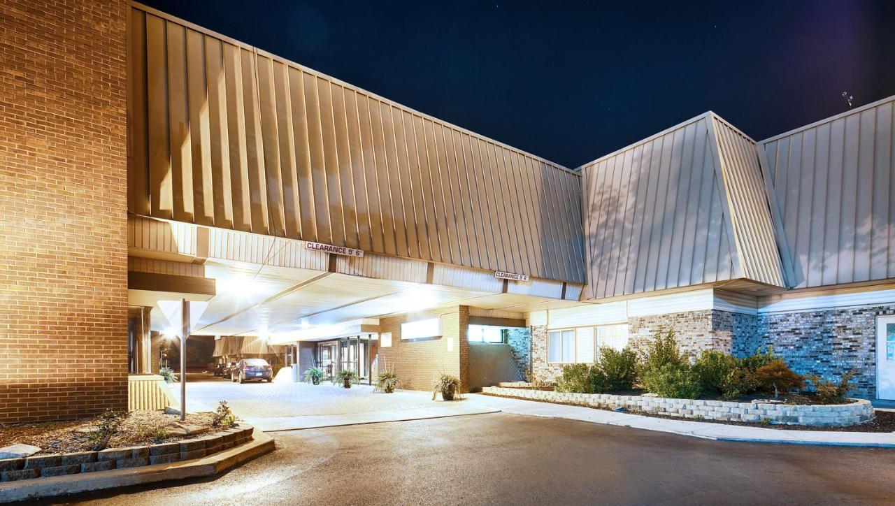 Hotel Magnuson Grand Columbus North Exterior foto